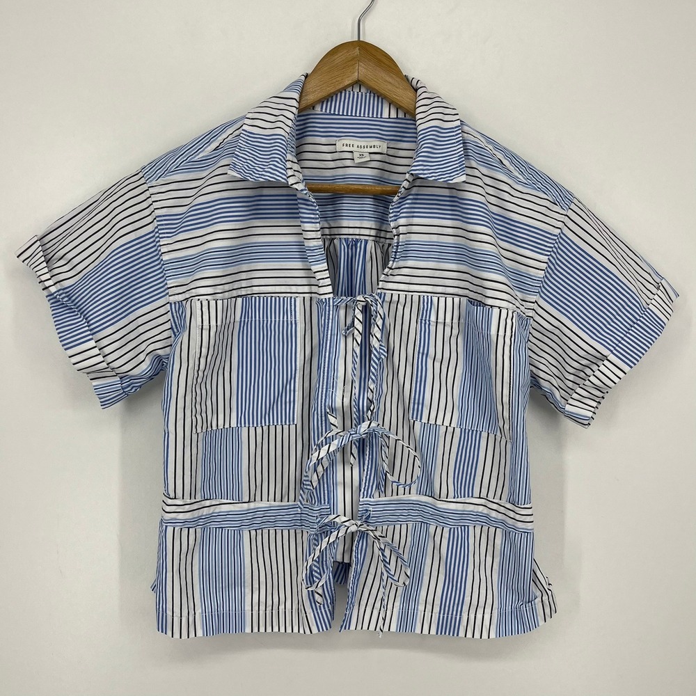 Free Assembly Womens Blue White Striped Tie Front Short Sleeve Cotton Top XS